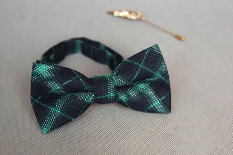 Green Plaid Bow Tie