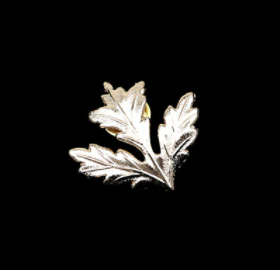 Gold Maple Leaf Lapel Pin