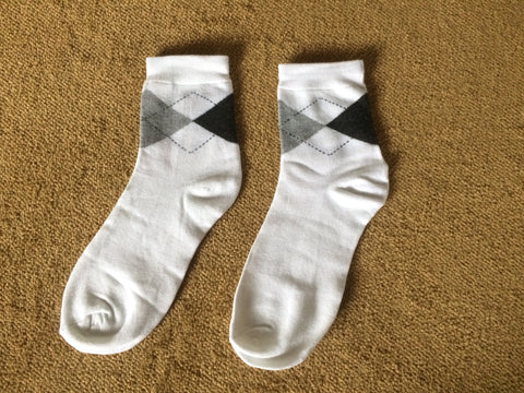 Minimal Argyle Pattern Socks 4