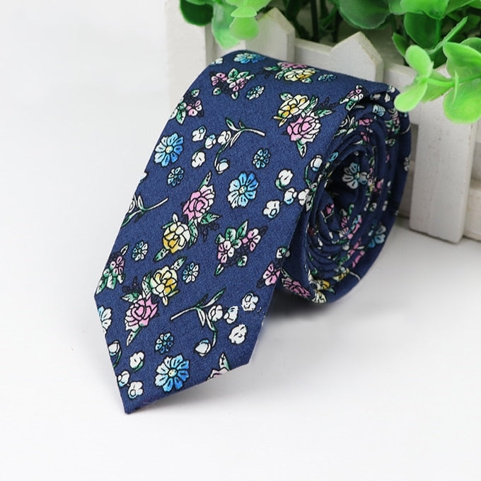 Light purple flowers Floral Skinny Tie (Dark Blue)